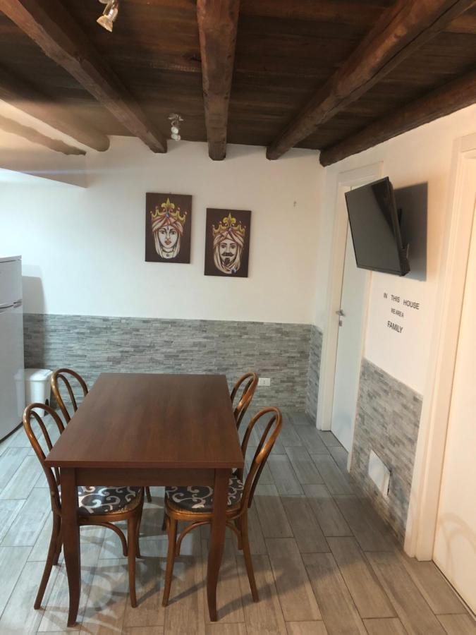 La Casetta Del Borgo Palermo Esterno foto