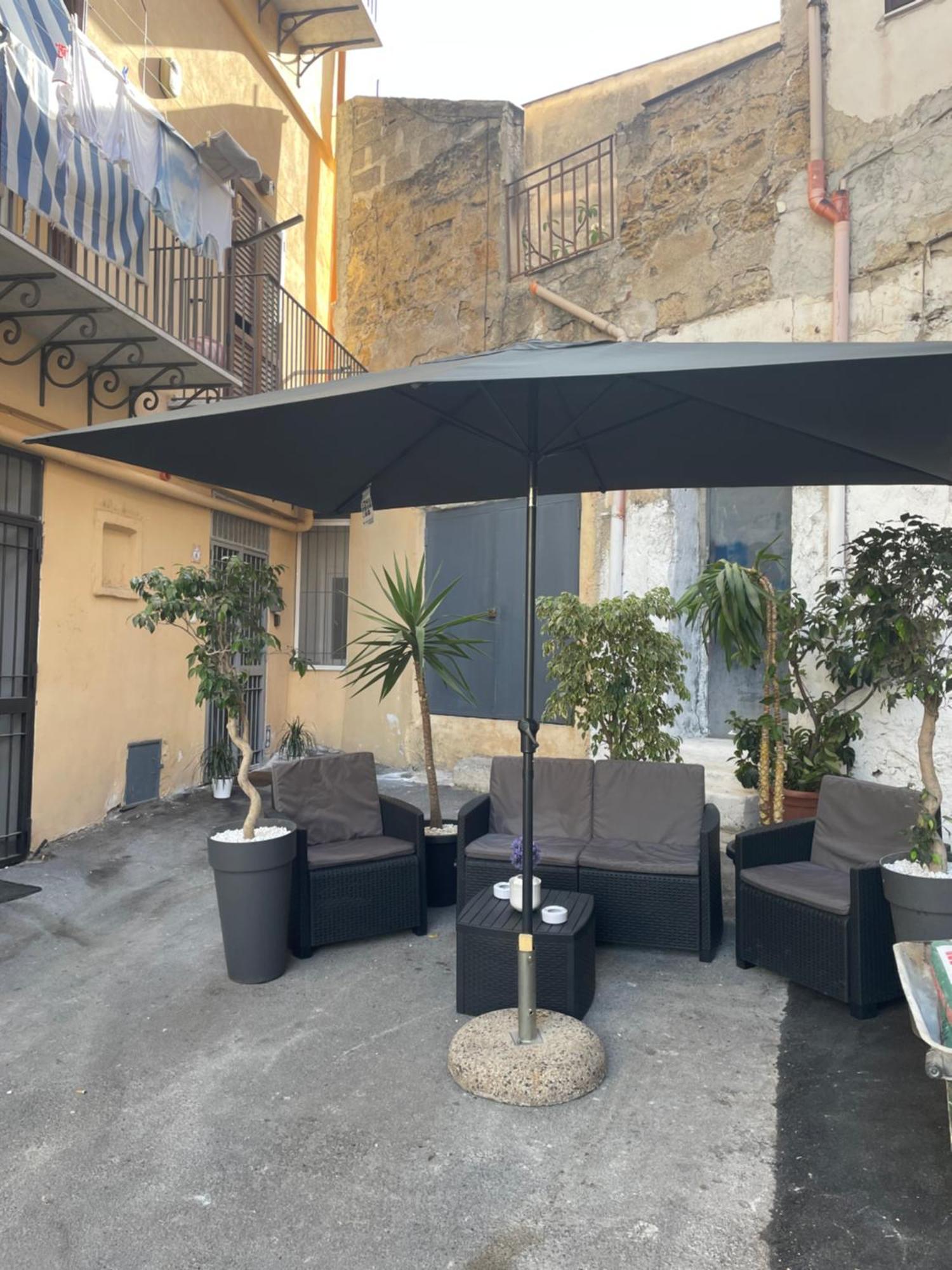 La Casetta Del Borgo Palermo Esterno foto